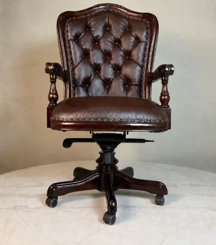 Кожаное кресло руководителя 15303 brown из массива дерева Фото фото 2