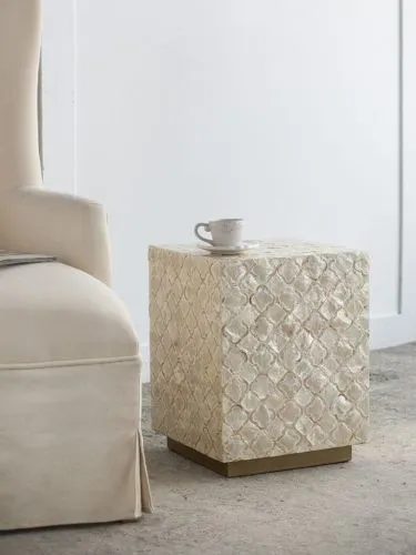 Столик акцентный из раковин устриц 35x35x45см фото 9