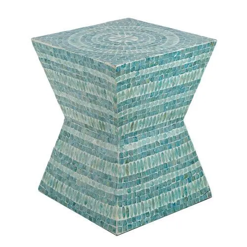 Столик акцентный с отделкой раковинами устриц 35x35x45см