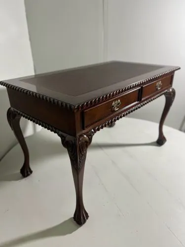 Письменный стол Чиппендейл W011 BROWN из массива махагони 124 см фото 4