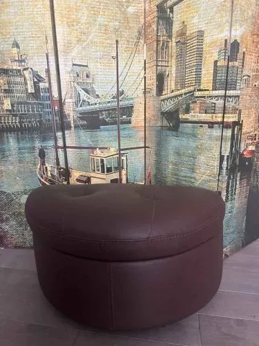 Банкетка полукруглая с ящиком, коричневый кож.зам. 41*42*81 см