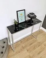 Консоль серебристого цвета с черной мраморной столешницей 80*31*101 см