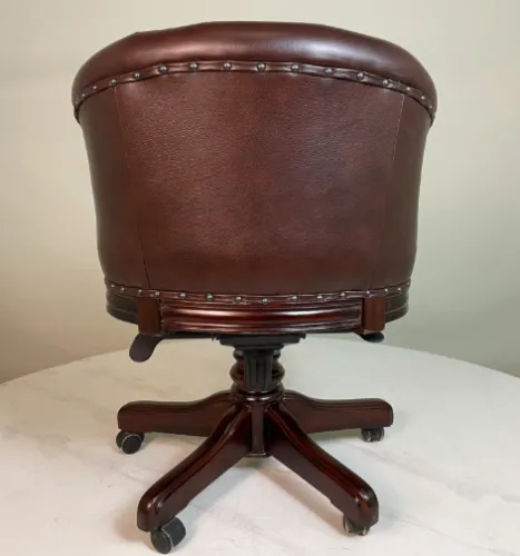 Кожаное кресло руководителя на колесиках 16340 brown (коричневое) из массива Фото фото 5