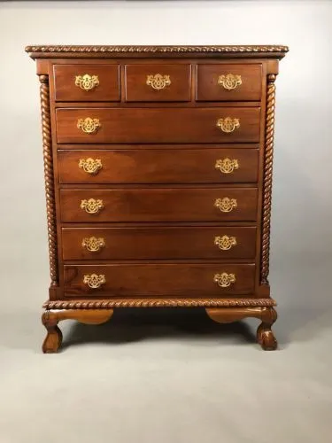 Комод Chippendale 8 ящиков из массива CT11 орех, 105х50х130 см Фото фото 4